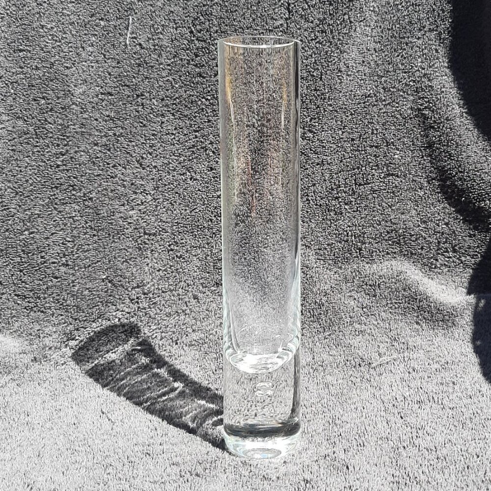 Kosta-Boda Pippi 8” Swedish Crystal Tumbler Bud Vase Controlled Bubble